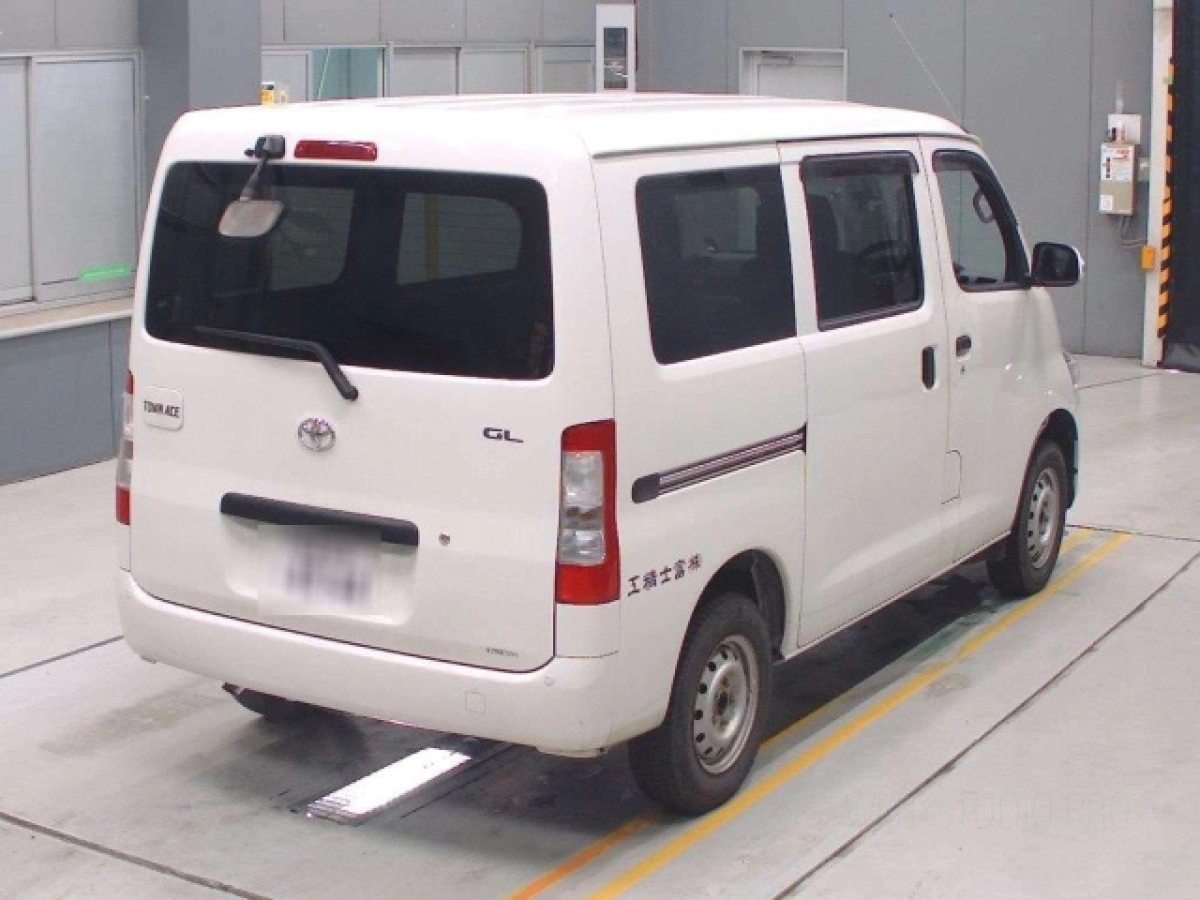 TOYOTA TOWN ACE VAN