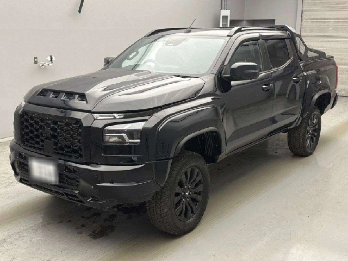 MITSUBISHI TRITON LC2T 2025