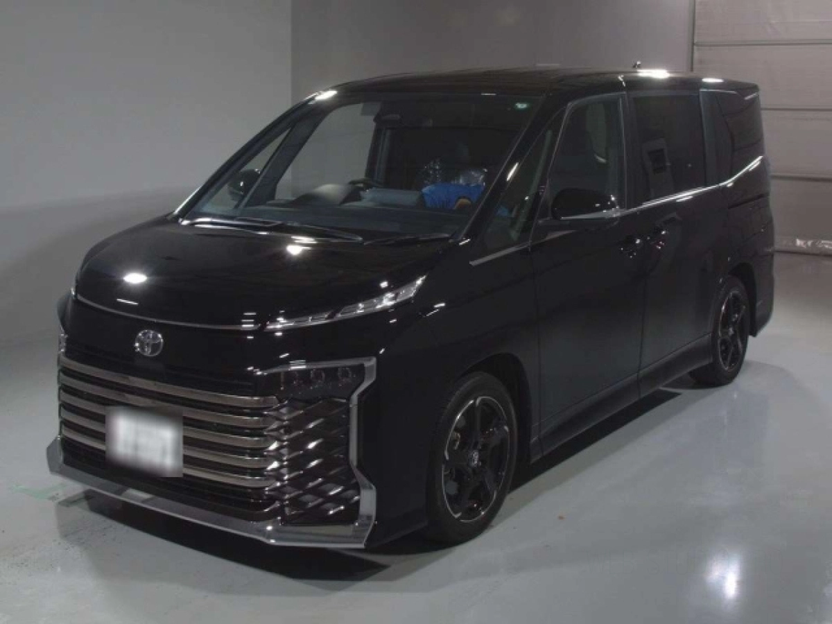 TOYOTA VOXY MZRA90W 2024