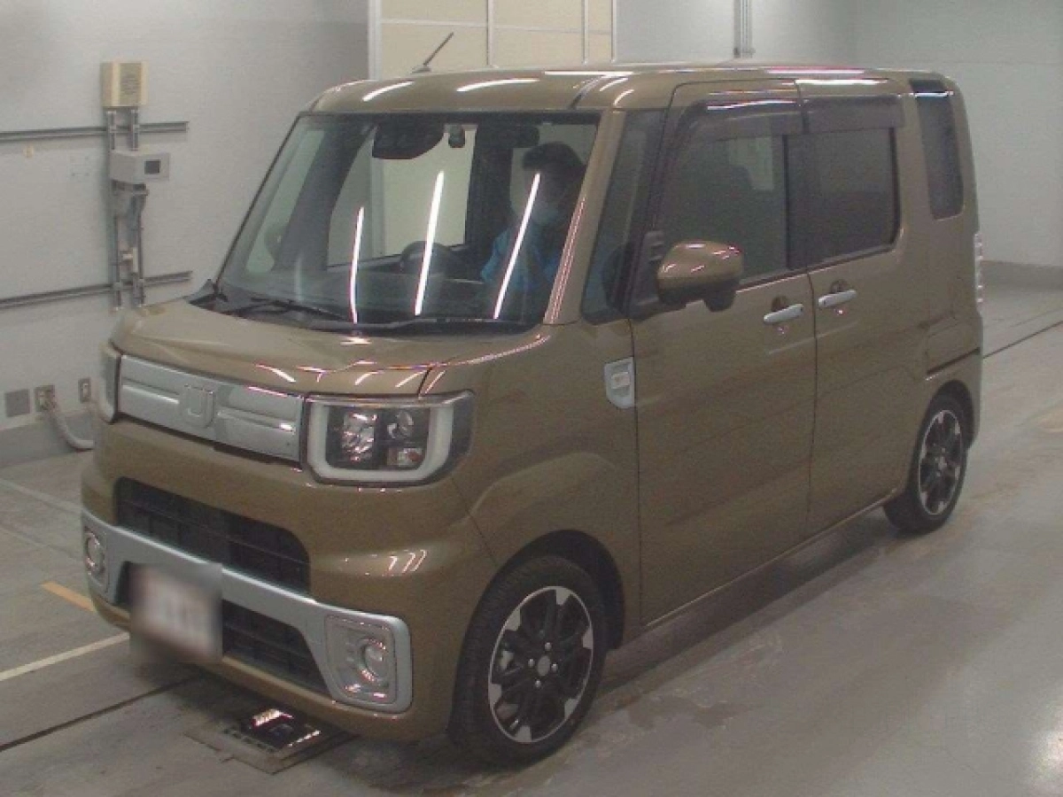 DAIHATSU WAKE LA700S 2021
