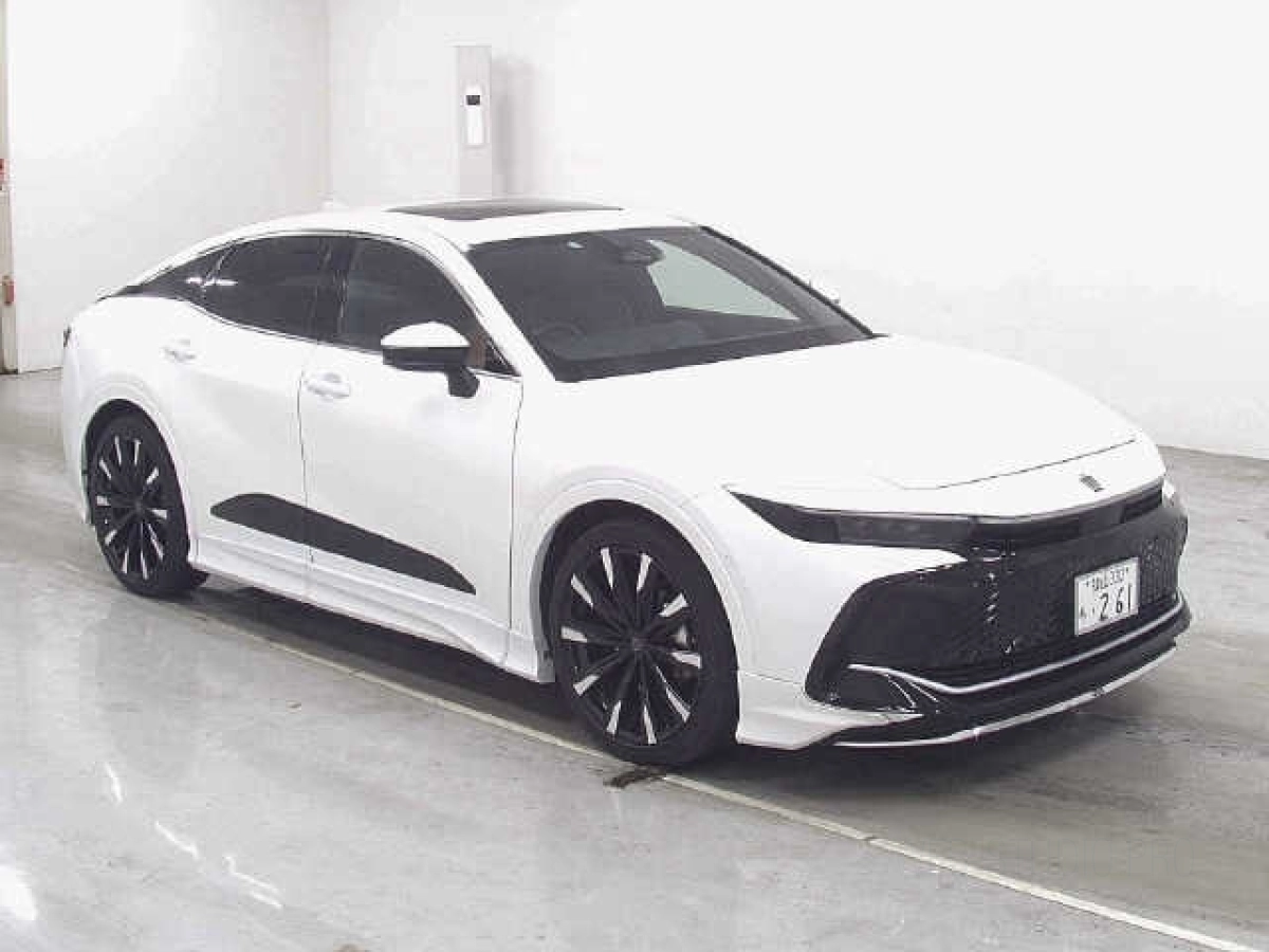 TOYOTA CROWN CROSSOVER TZSH35 2023