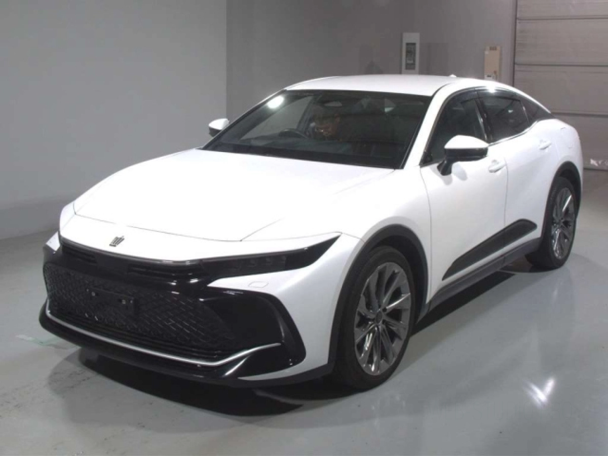 TOYOTA CROWN CROSSOVER AZSH35 2022
