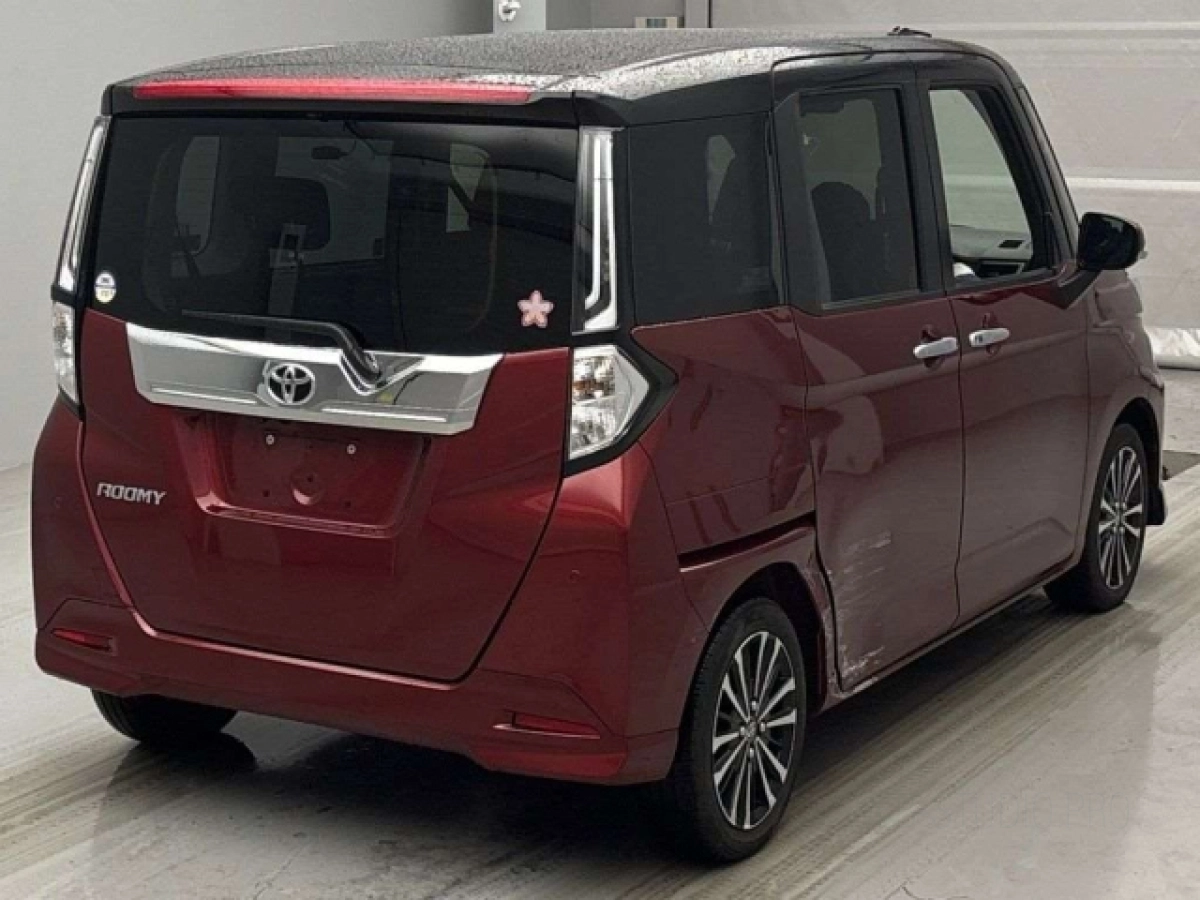 TOYOTA ROOMY