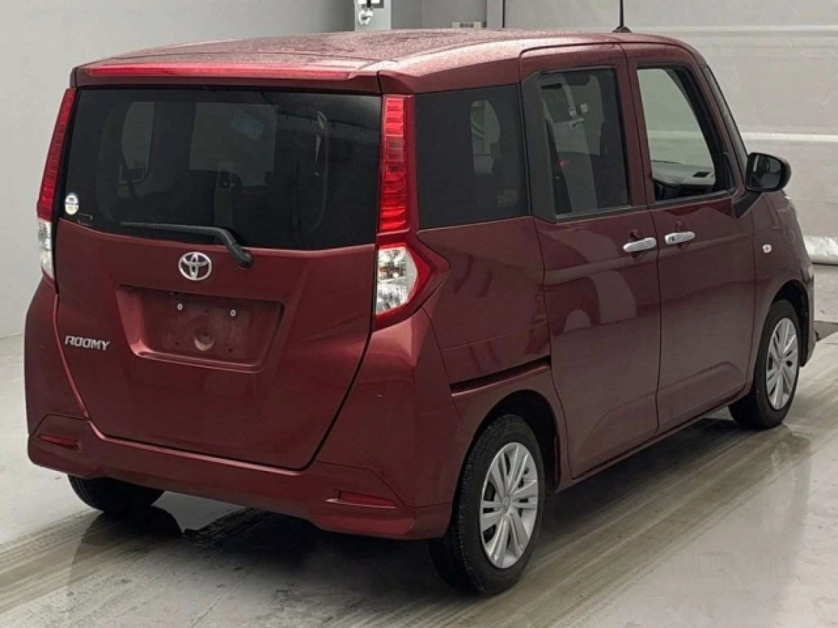 TOYOTA ROOMY
