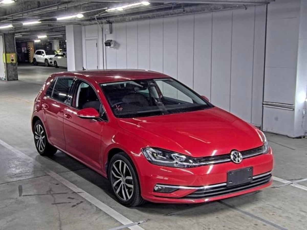VOLKSWAGEN GOLF AUCPT 2019