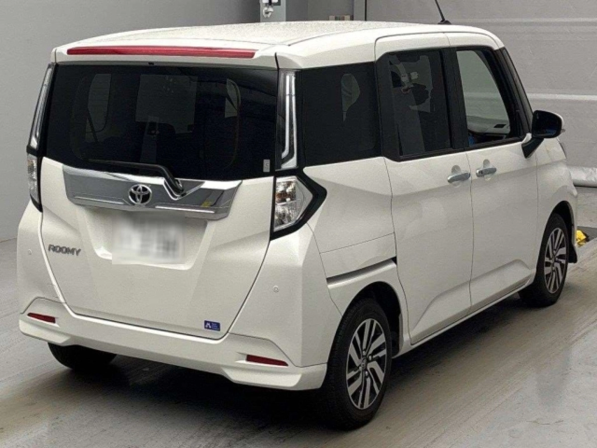 TOYOTA ROOMY