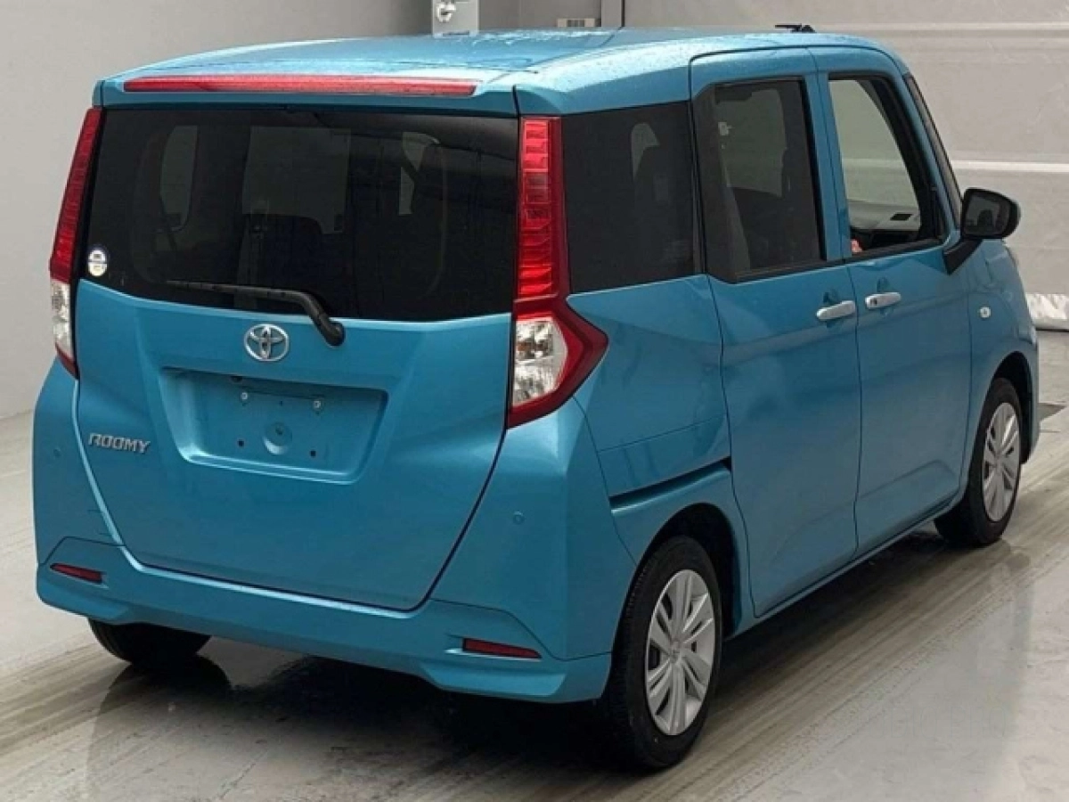 TOYOTA ROOMY