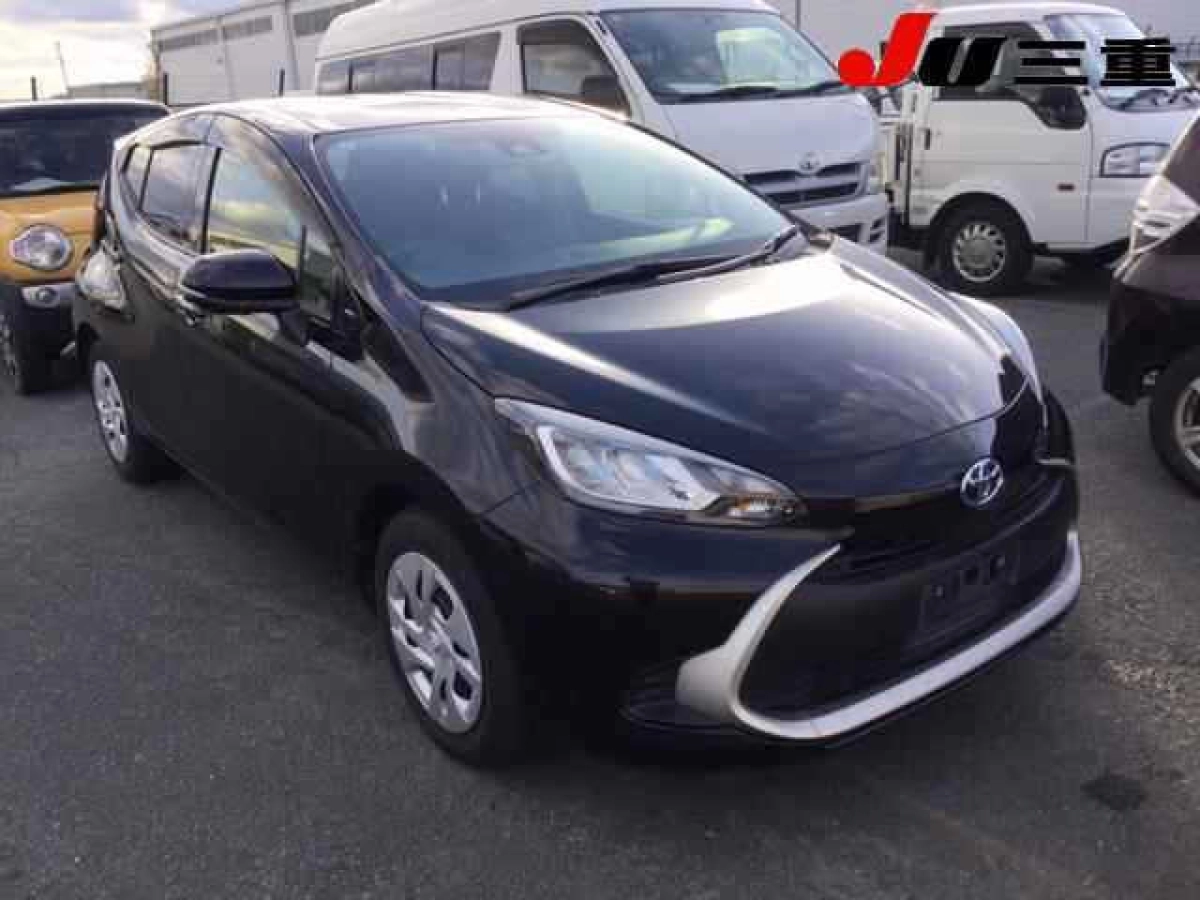 TOYOTA AQUA MXPK11 2021