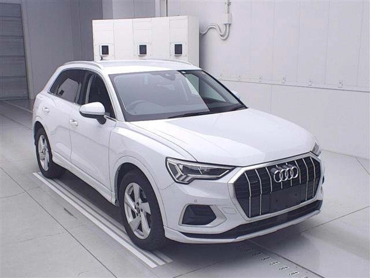 AUDI Q3 F3DFGF 2021