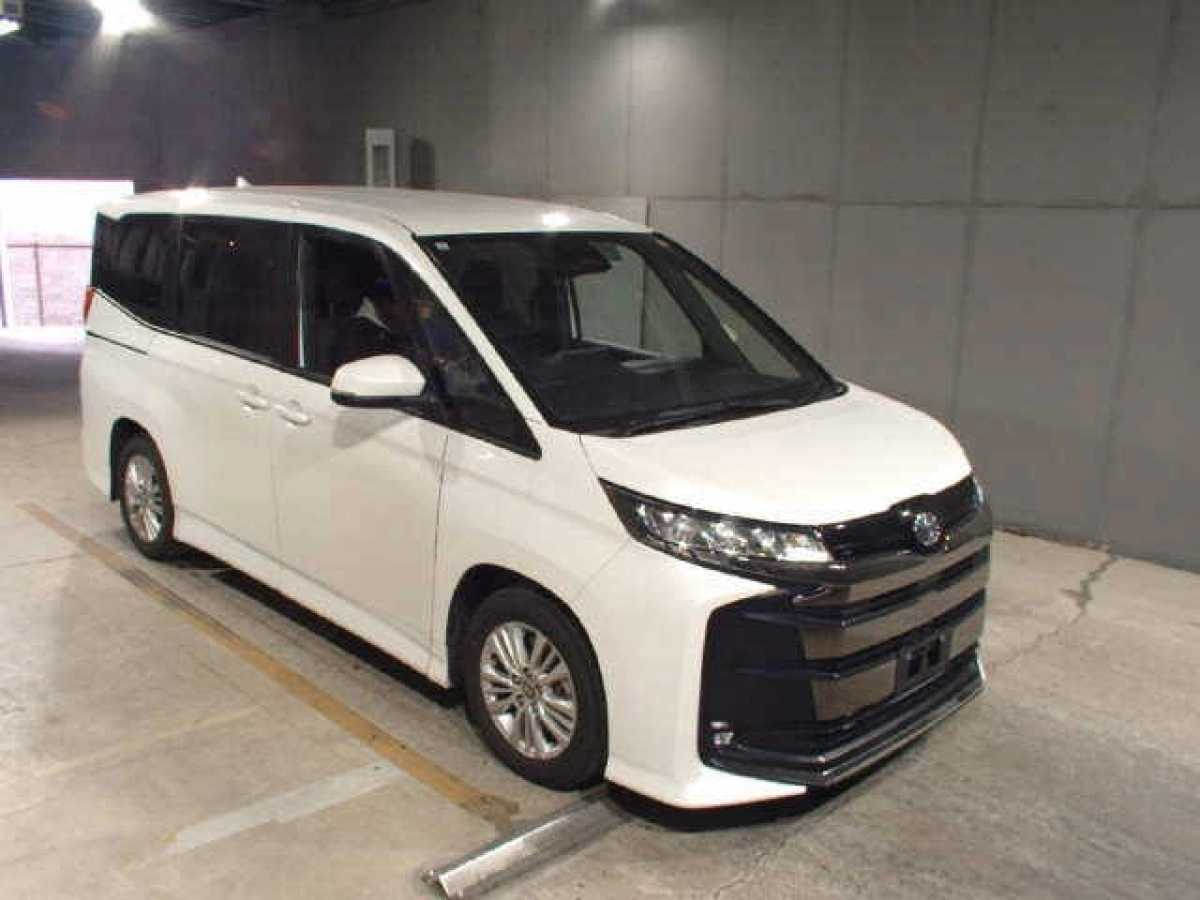 TOYOTA NOAH MZRA90W 2023