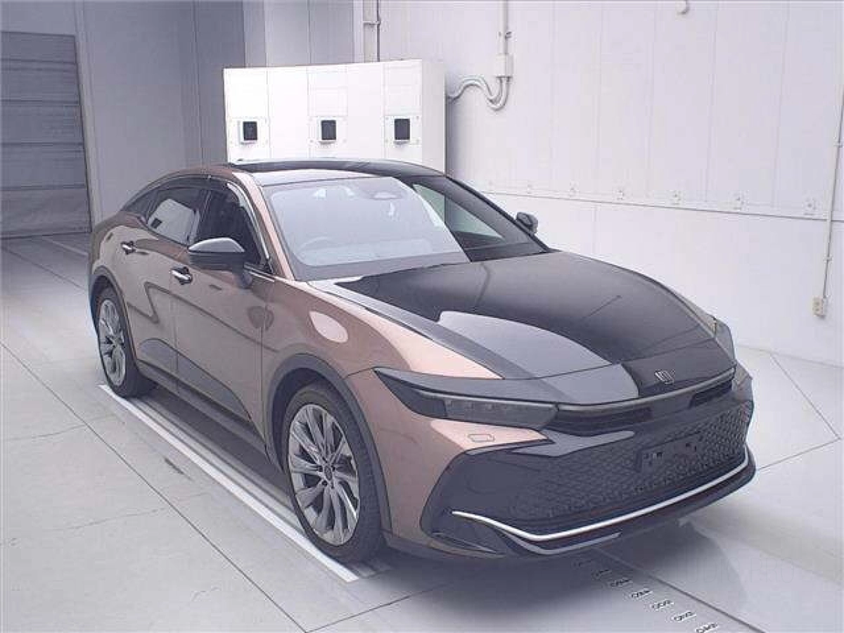 TOYOTA CROWN CROSSOVER AZSH35 2022