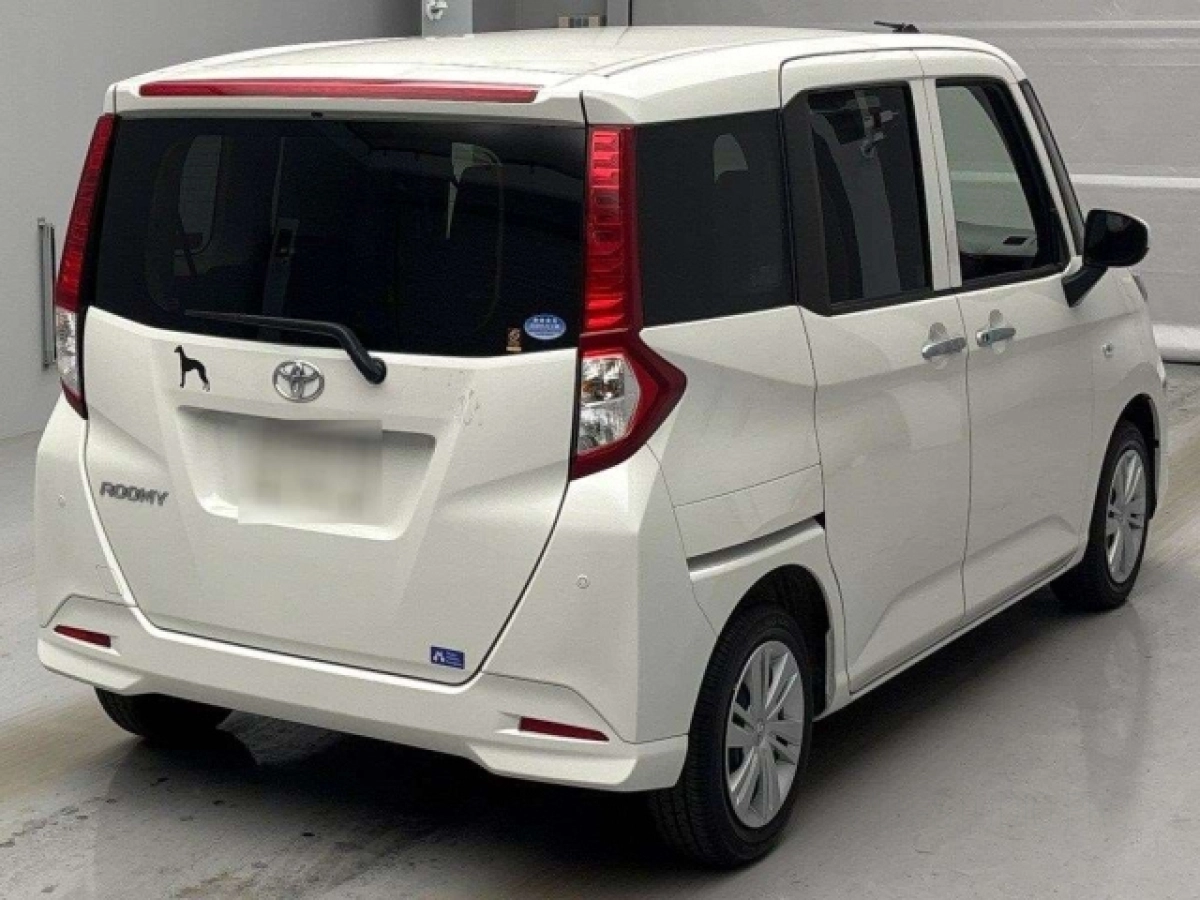 TOYOTA ROOMY