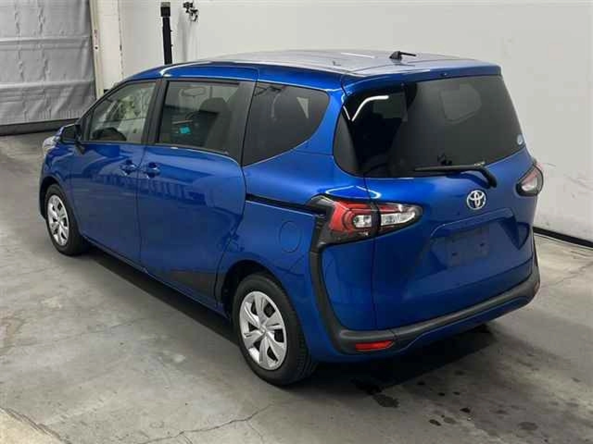 TOYOTA SIENTA