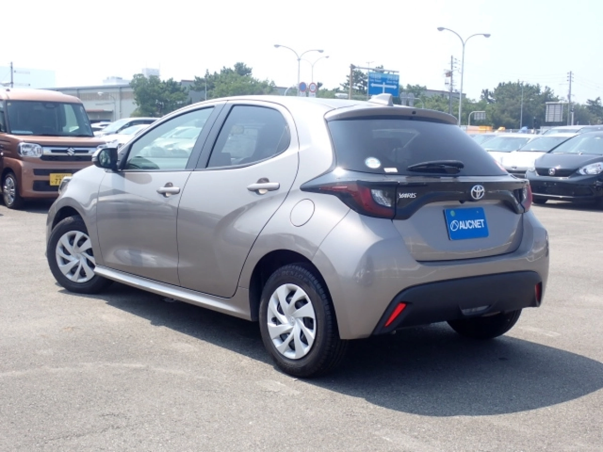 TOYOTA YARIS