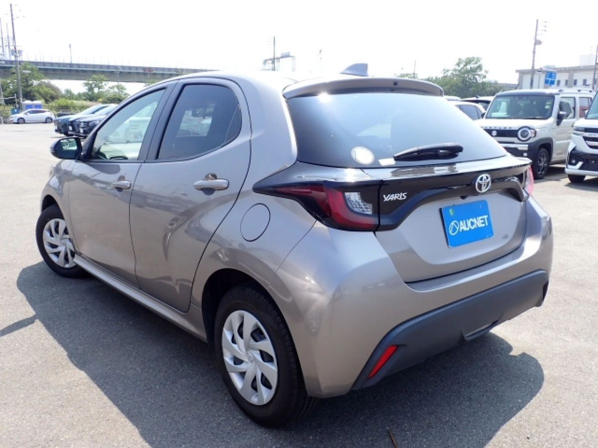 TOYOTA YARIS
