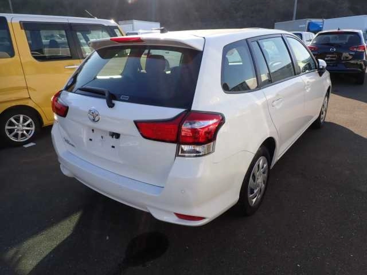 TOYOTA COROLLA FIELDER