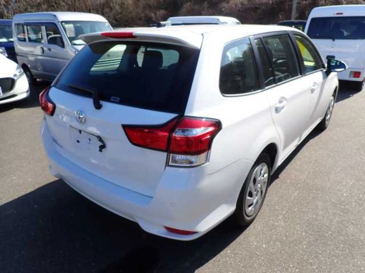 TOYOTA COROLLA FIELDER