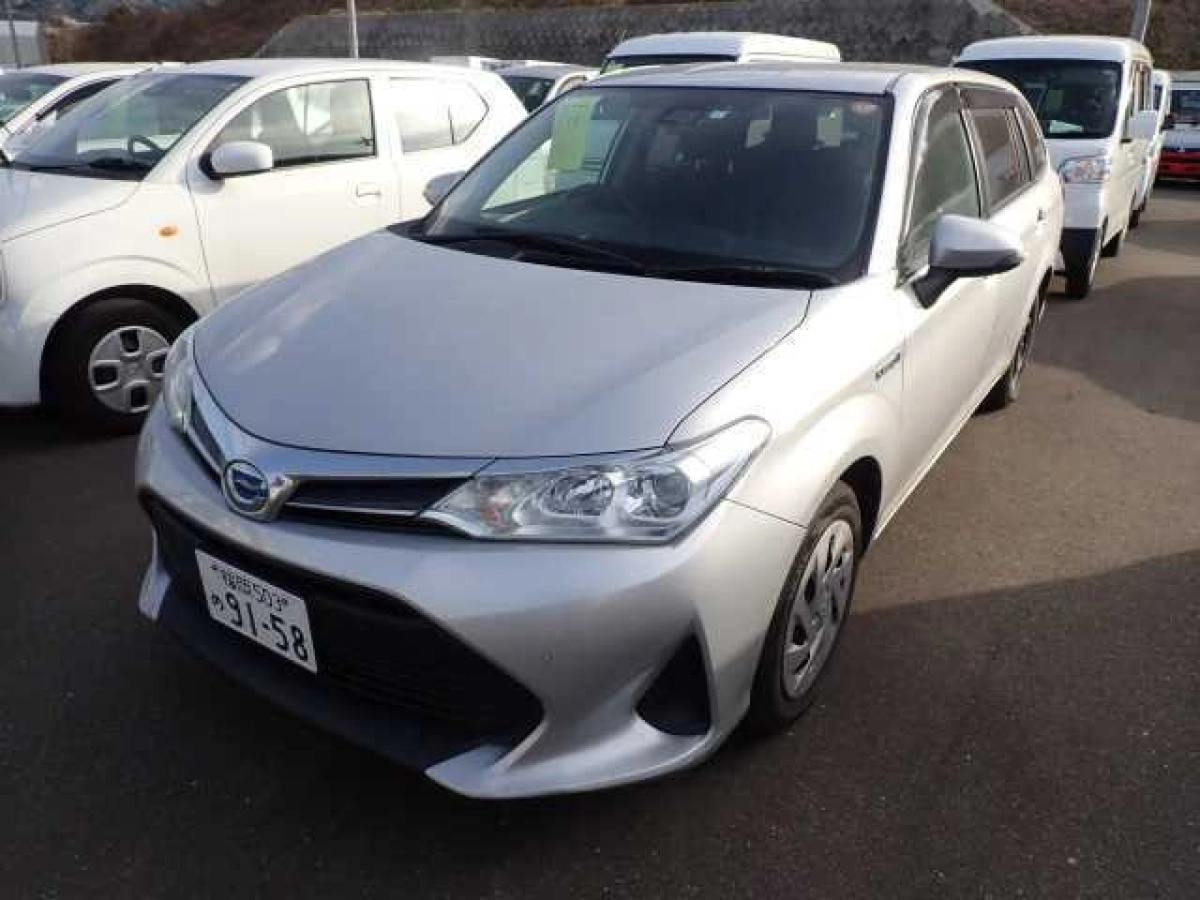 TOYOTA COROLLA FIELDER NKE165G 2019