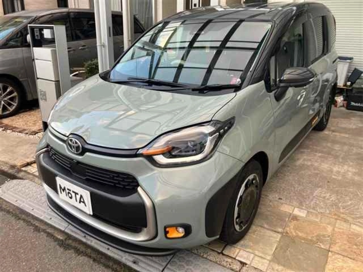 TOYOTA SIENTA MXPL10G 2025