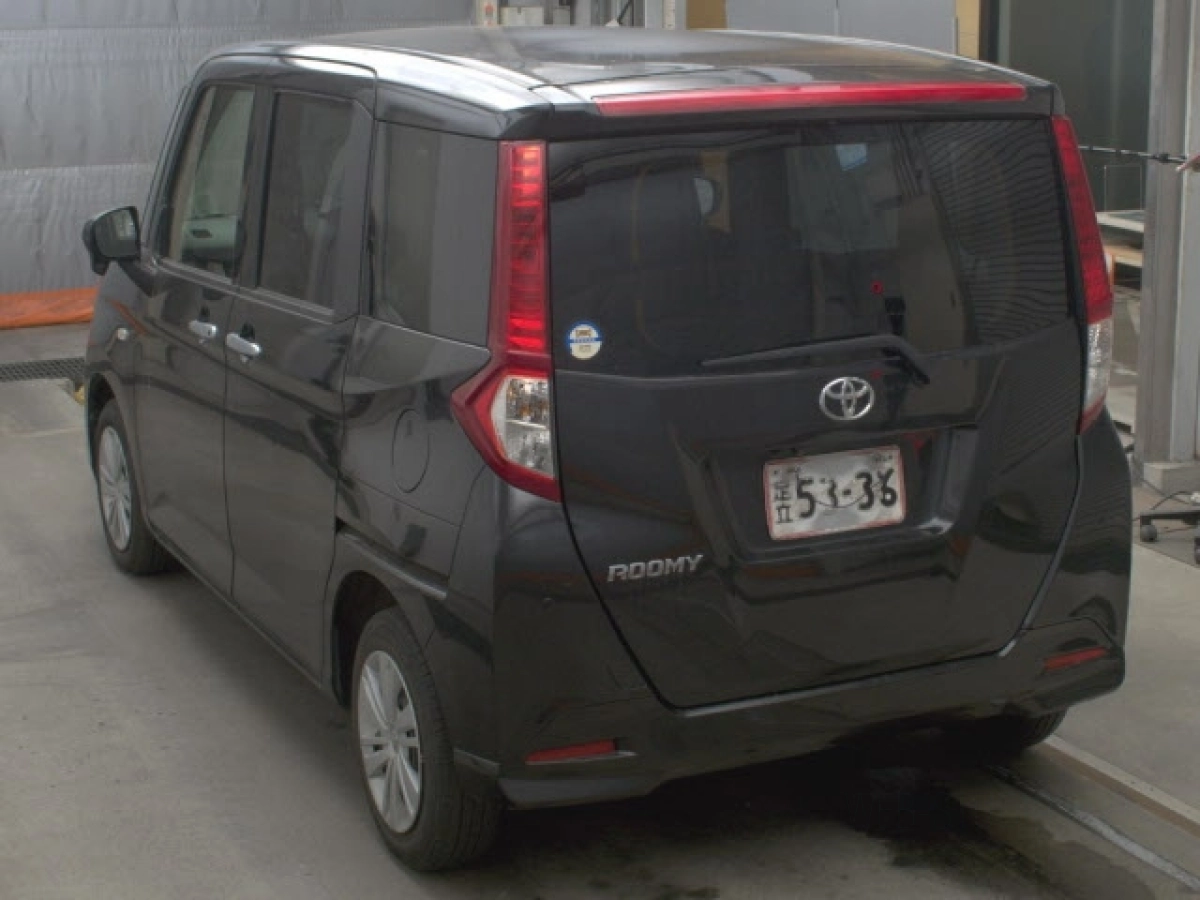 TOYOTA ROOMY