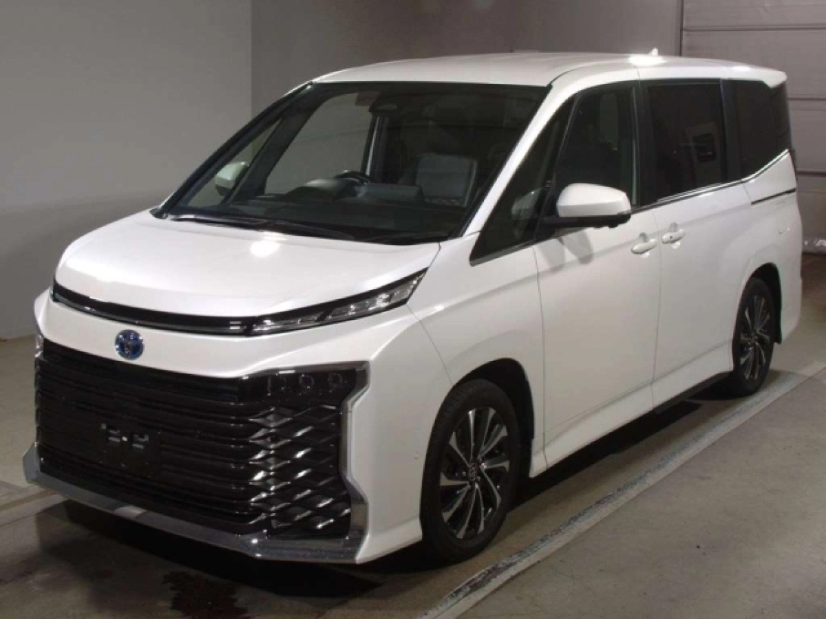 TOYOTA VOXY ZWR90W 2023