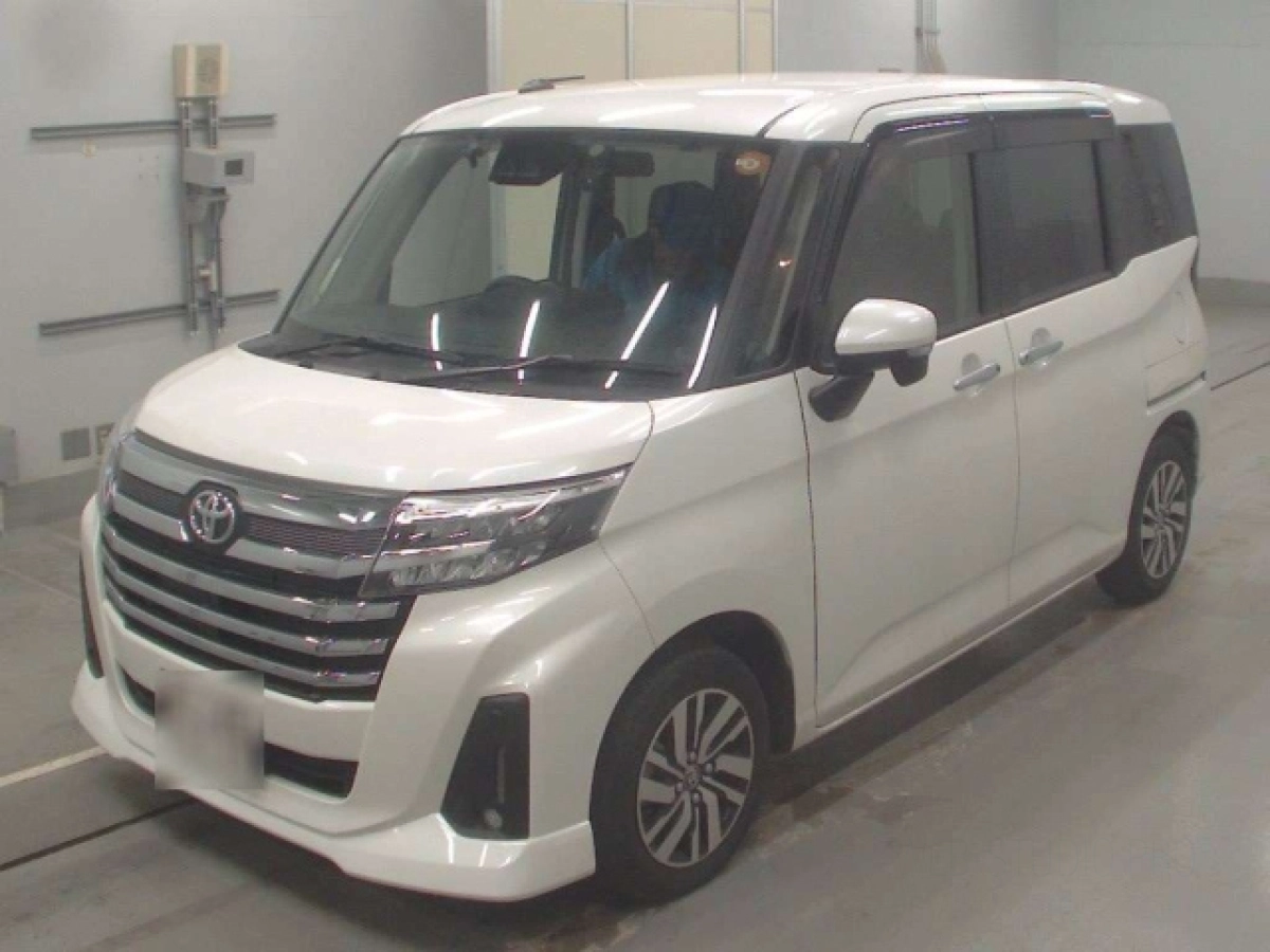 TOYOTA ROOMY M900A 2023
