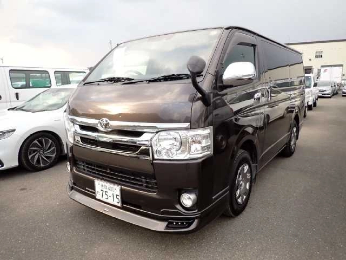 TOYOTA HIACE VAN TRH200V 2019