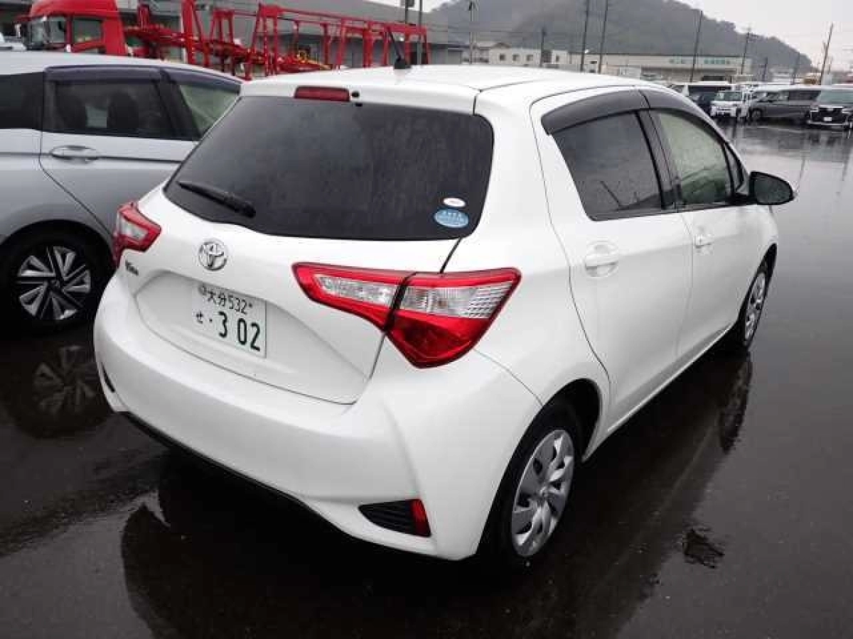 TOYOTA VITZ