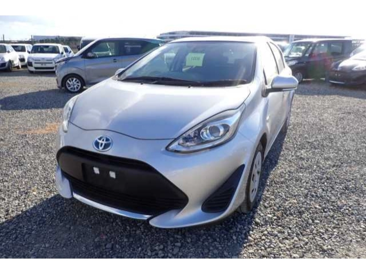 TOYOTA AQUA NHP10 2020
