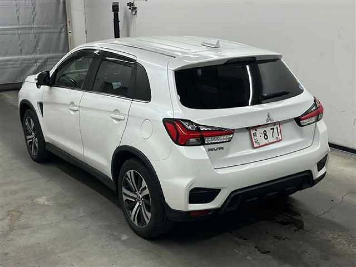 MITSUBISHI RVR