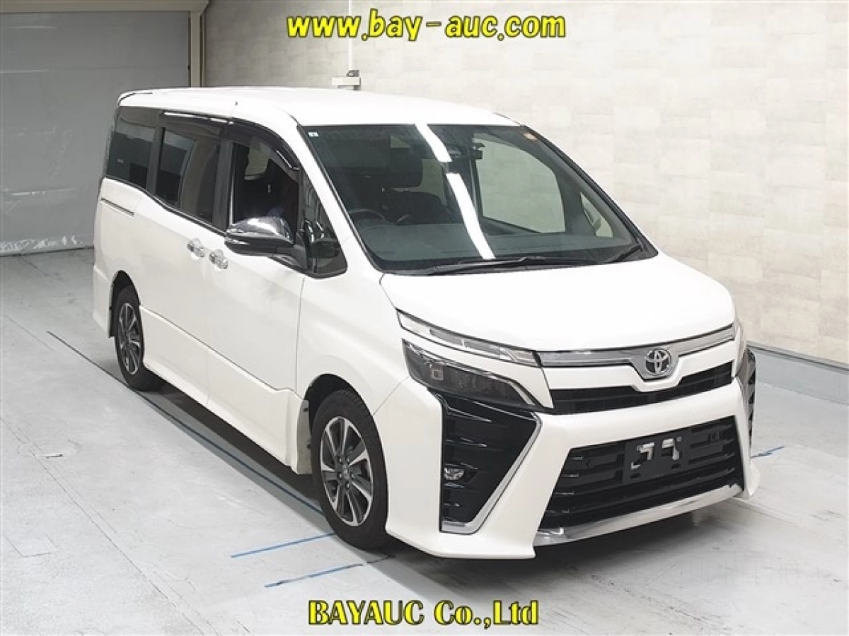 TOYOTA VOXY ZRR80W 2021