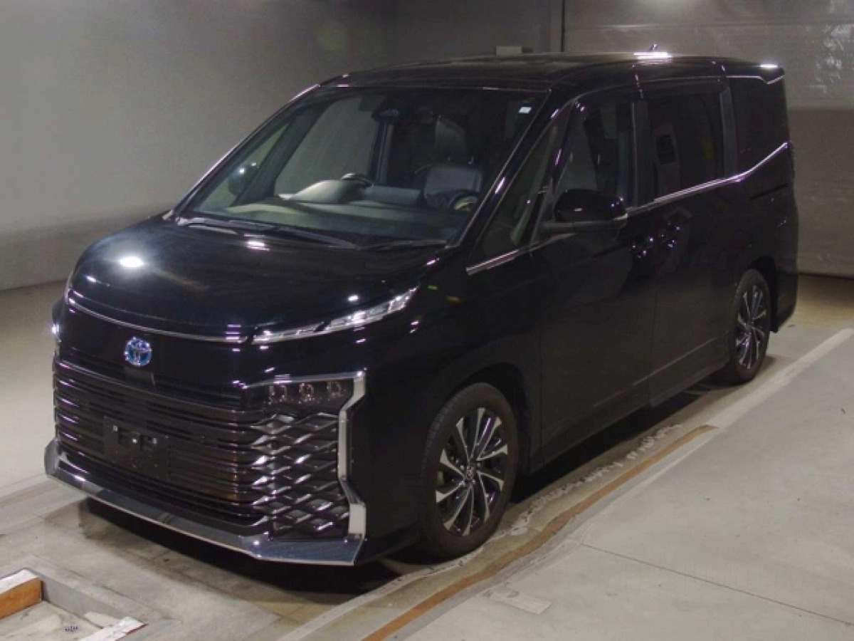 TOYOTA VOXY ZWR90W 2023