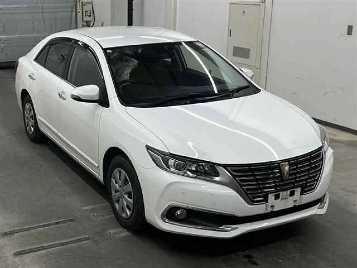 TOYOTA PREMIO ZRT265 2019