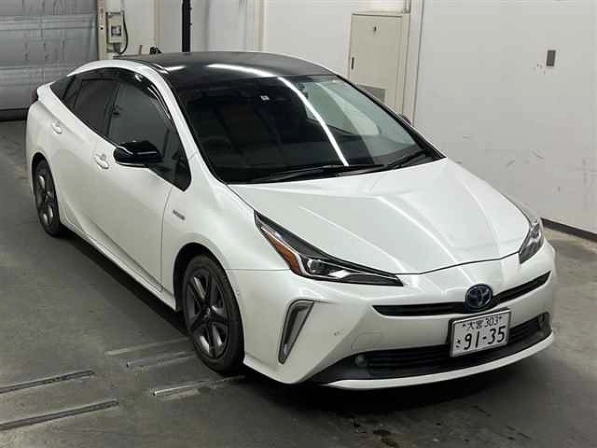 TOYOTA PRIUS ZVW51 2019