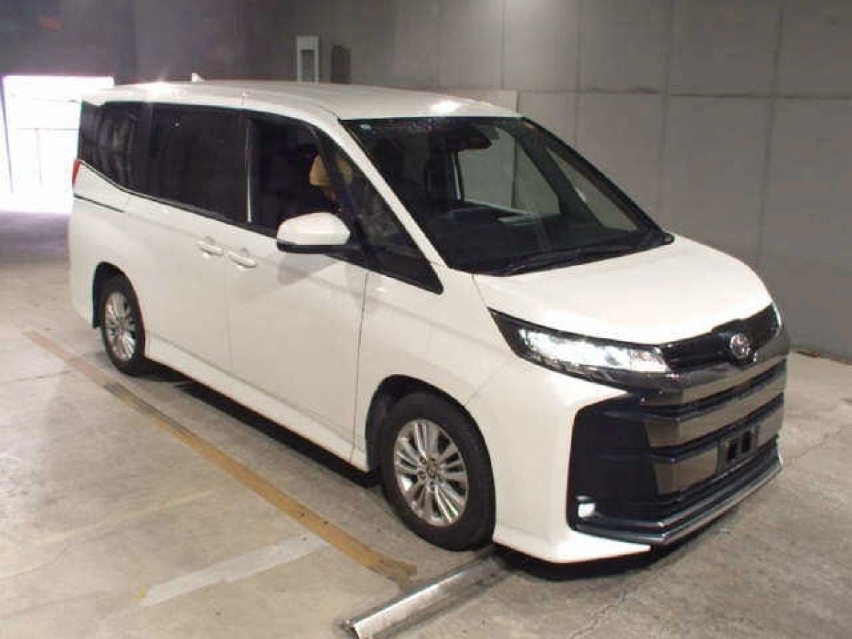 TOYOTA NOAH MZRA90W 2023