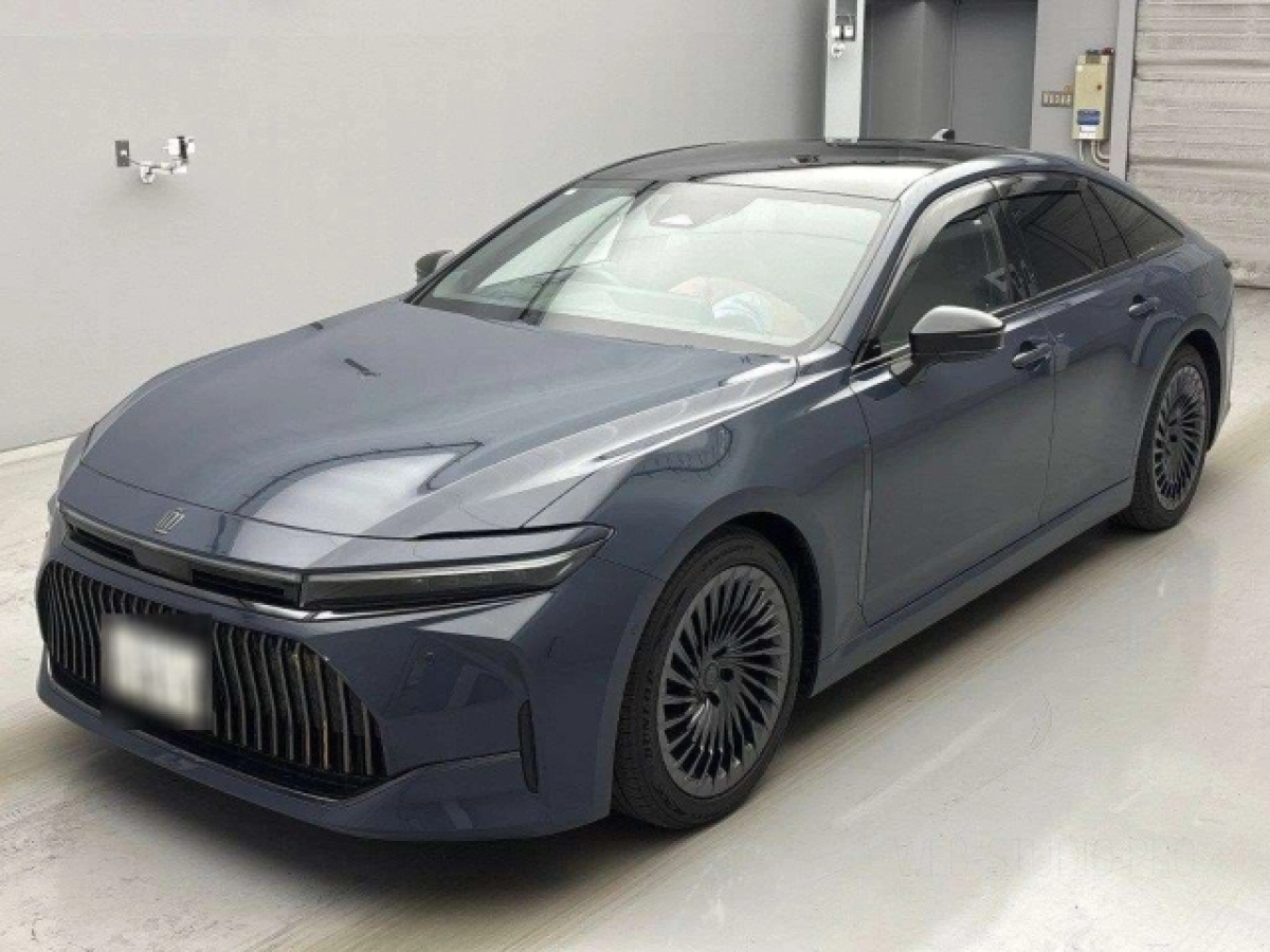 TOYOTA CROWN AZSH32 2023