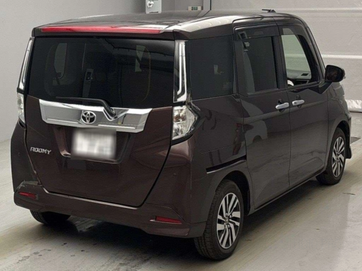 TOYOTA ROOMY