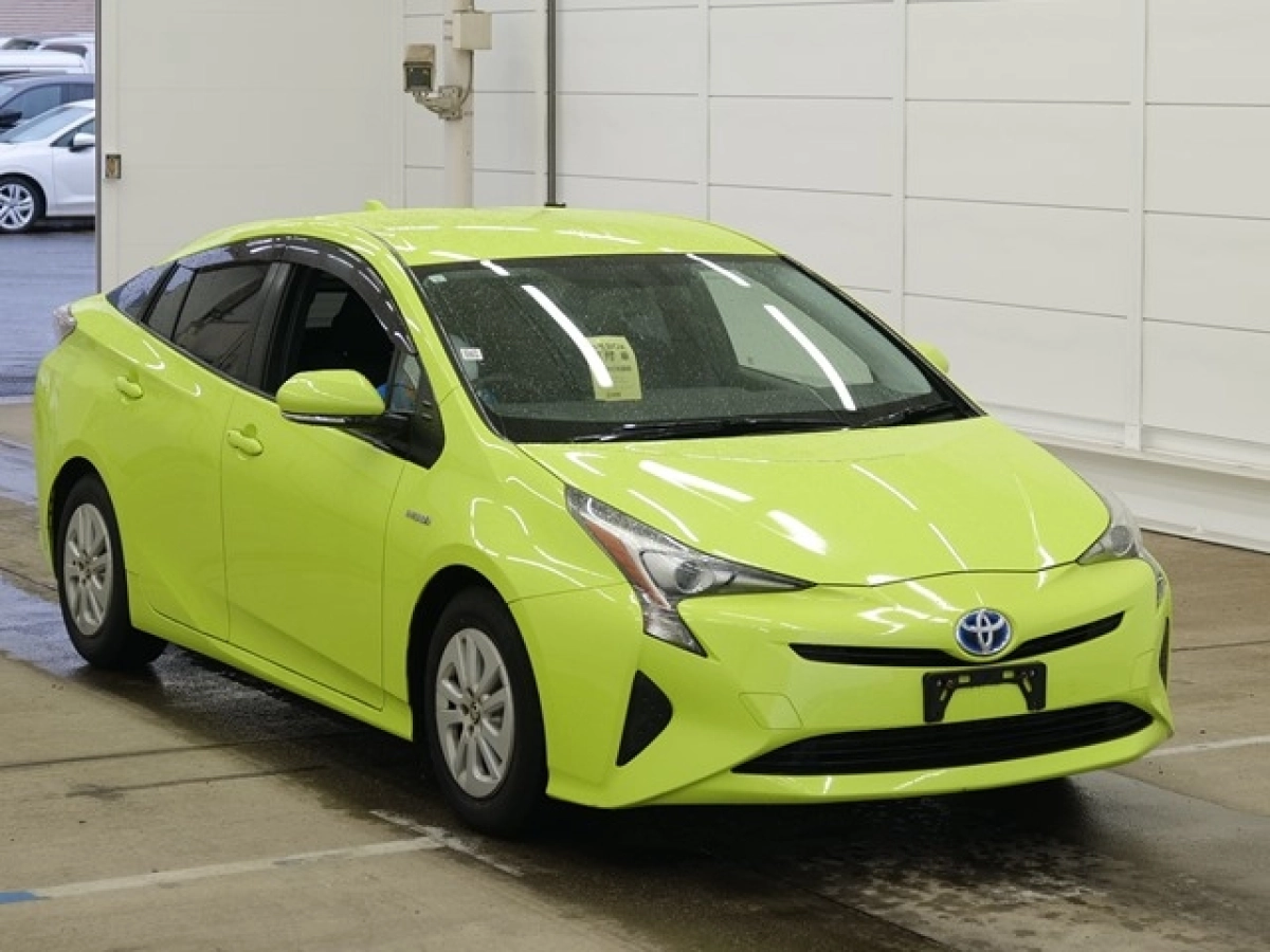 TOYOTA PRIUS ZVW51 2019