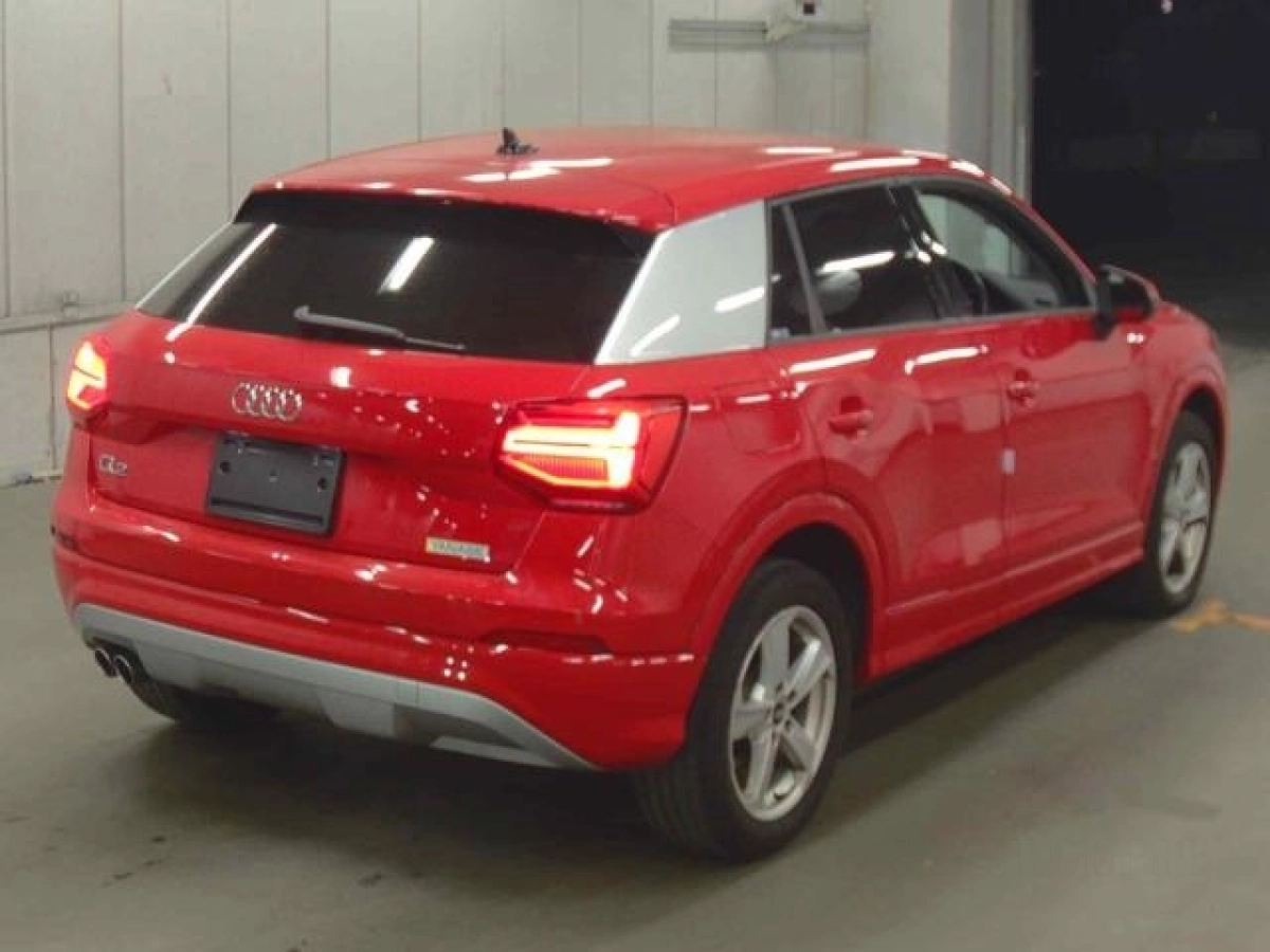 AUDI Q2