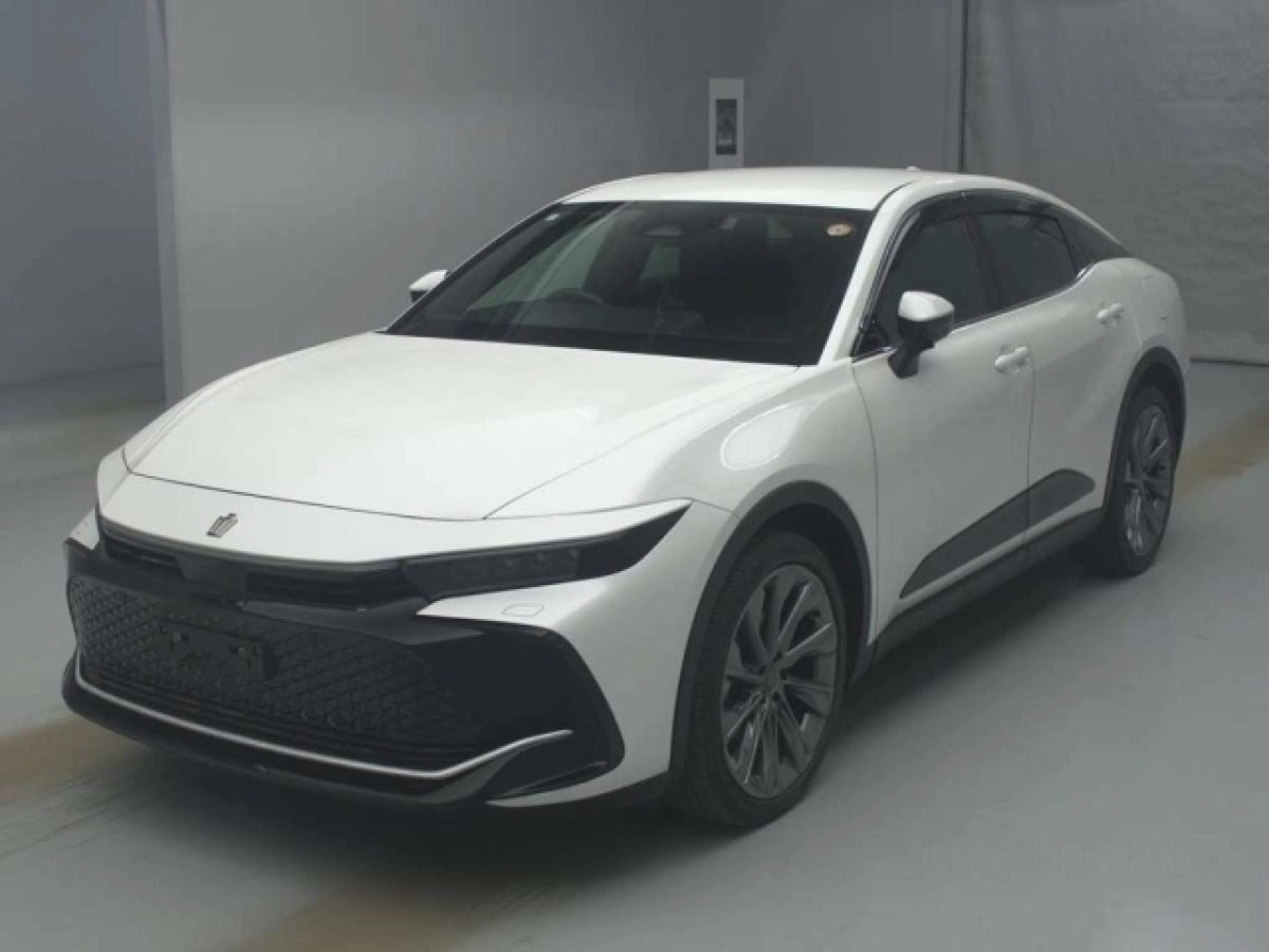 TOYOTA CROWN CROSSOVER AZSH35 2023