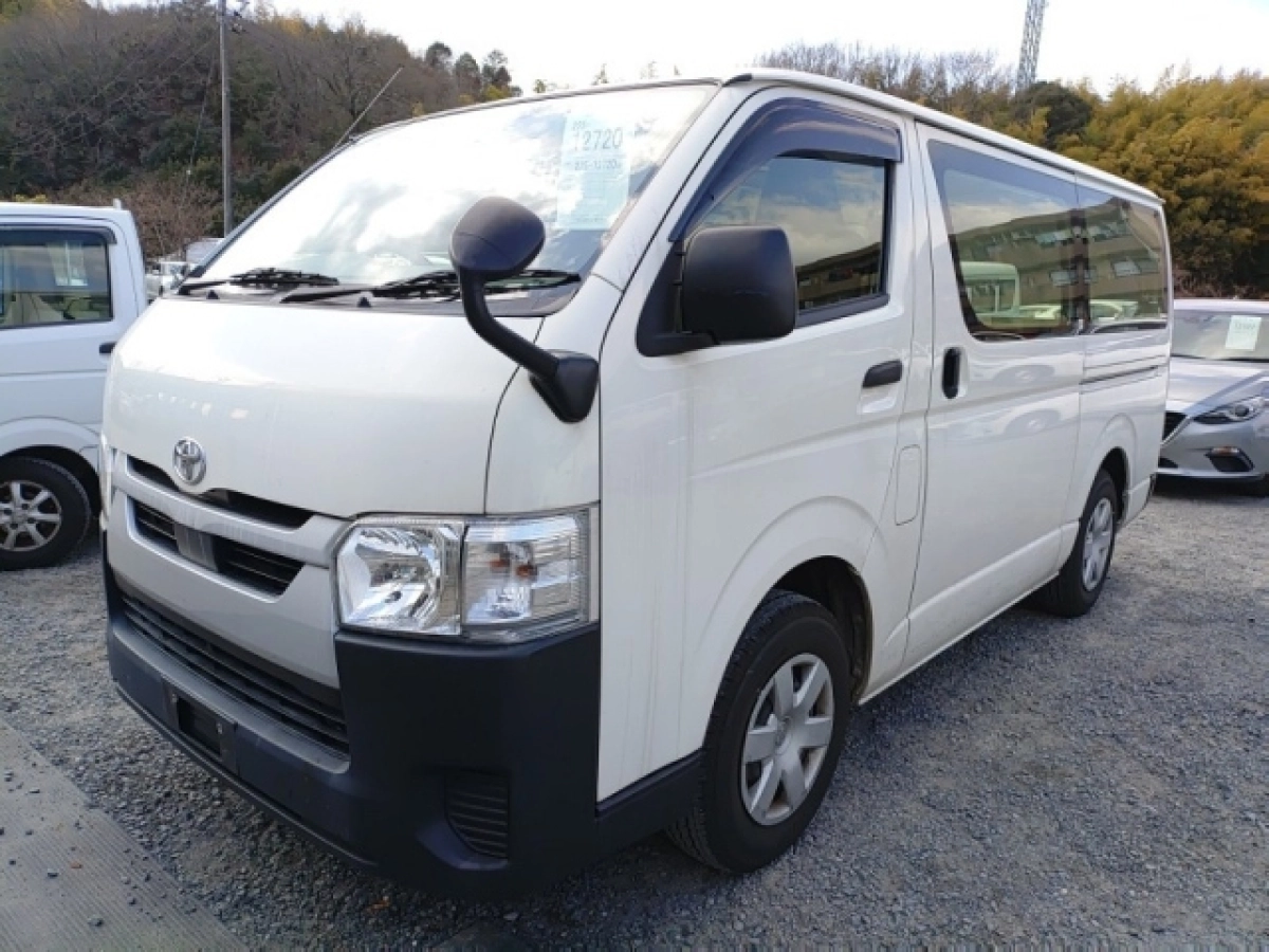 TOYOTA HIACE VAN TRH200V 2021
