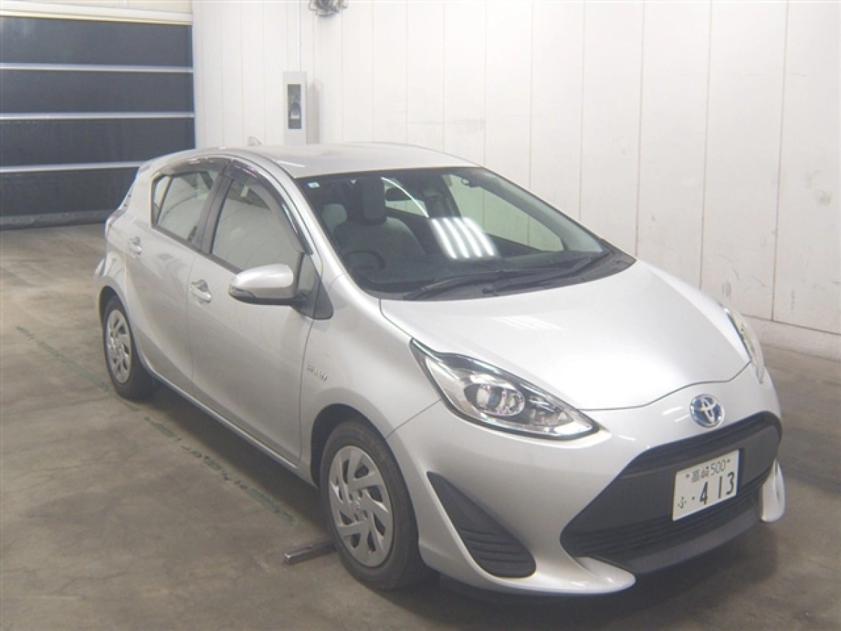 TOYOTA AQUA NHP10 2019