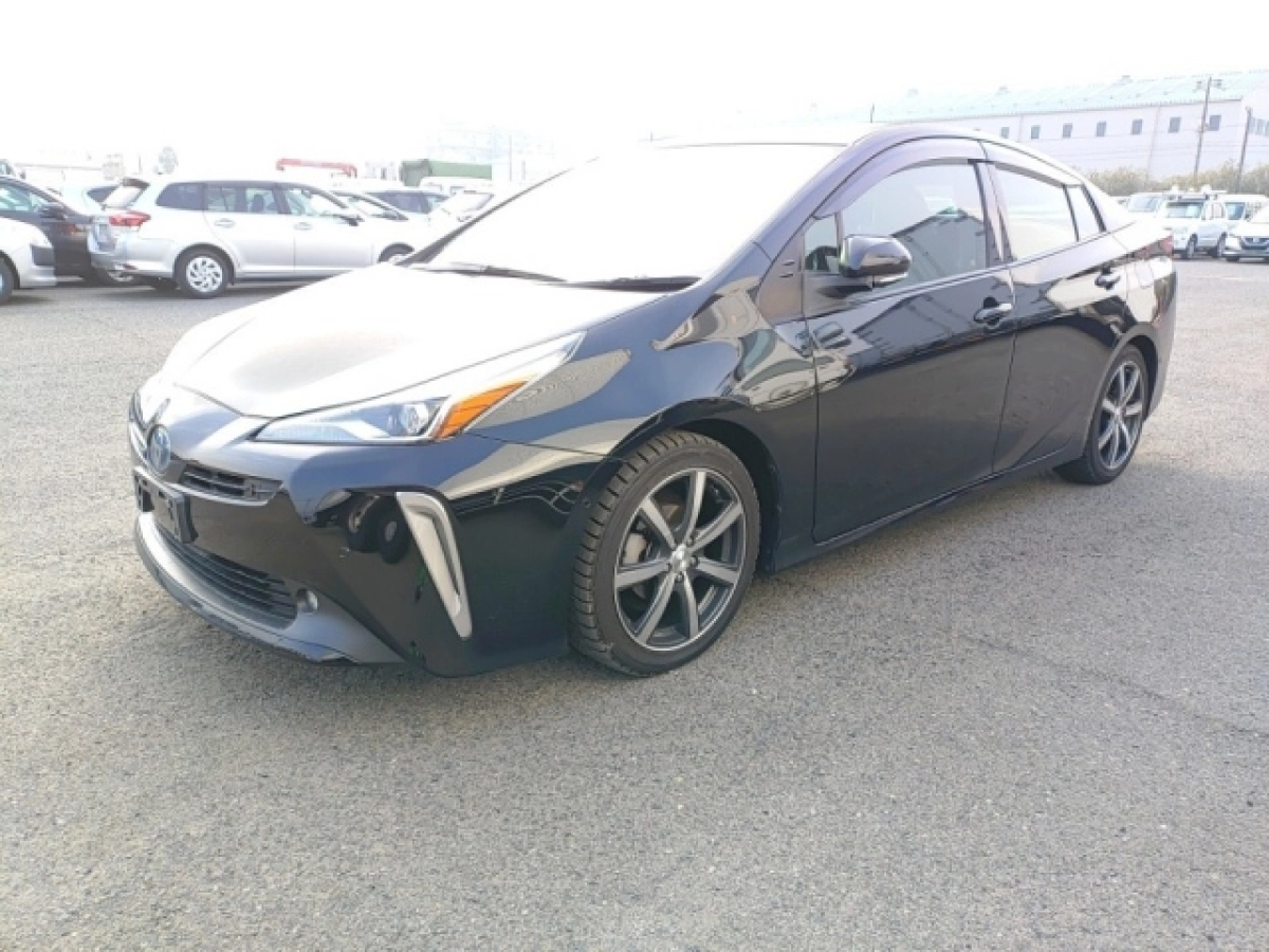 TOYOTA PRIUS ZVW51 2021