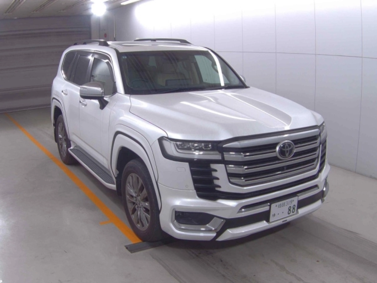 TOYOTA LAND CRUISER FJA300W 2021