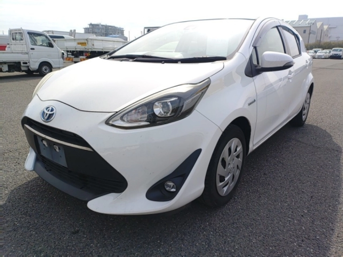 TOYOTA AQUA NHP10 2019
