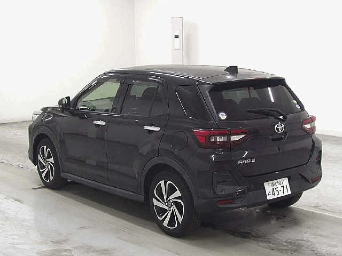 TOYOTA RAIZE