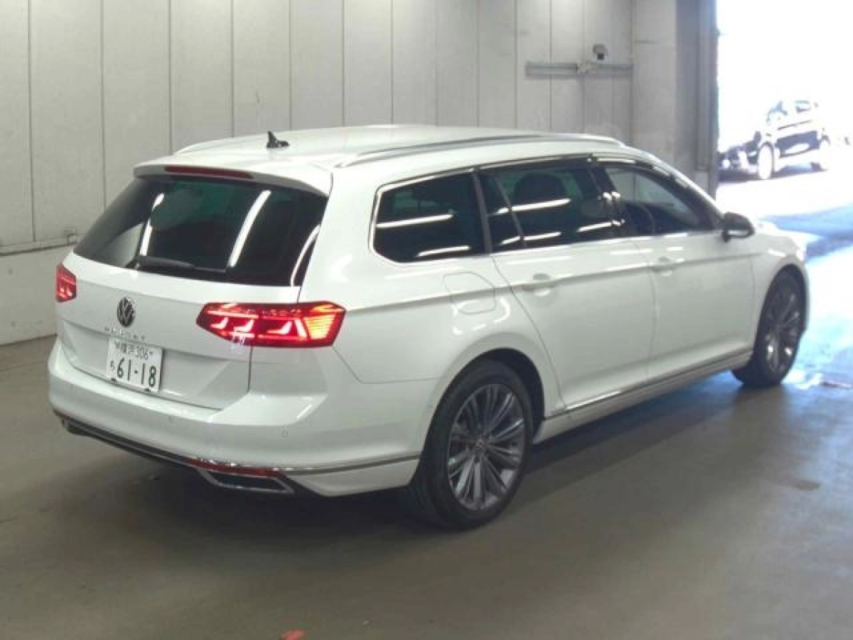 VOLKSWAGEN PASSAT VARIANT