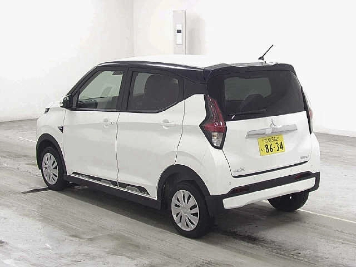 MITSUBISHI EK X EV