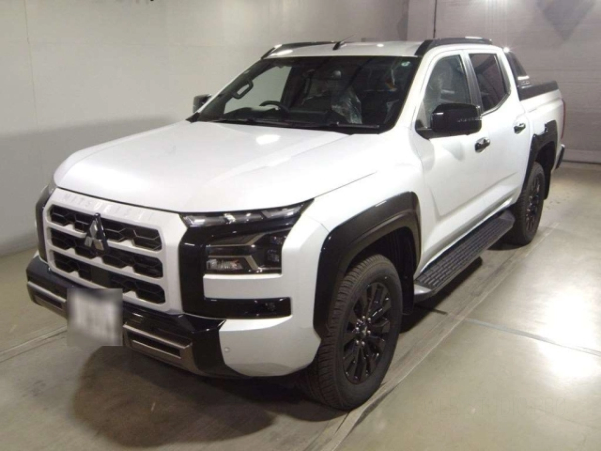 MITSUBISHI TRITON LC2T 2024