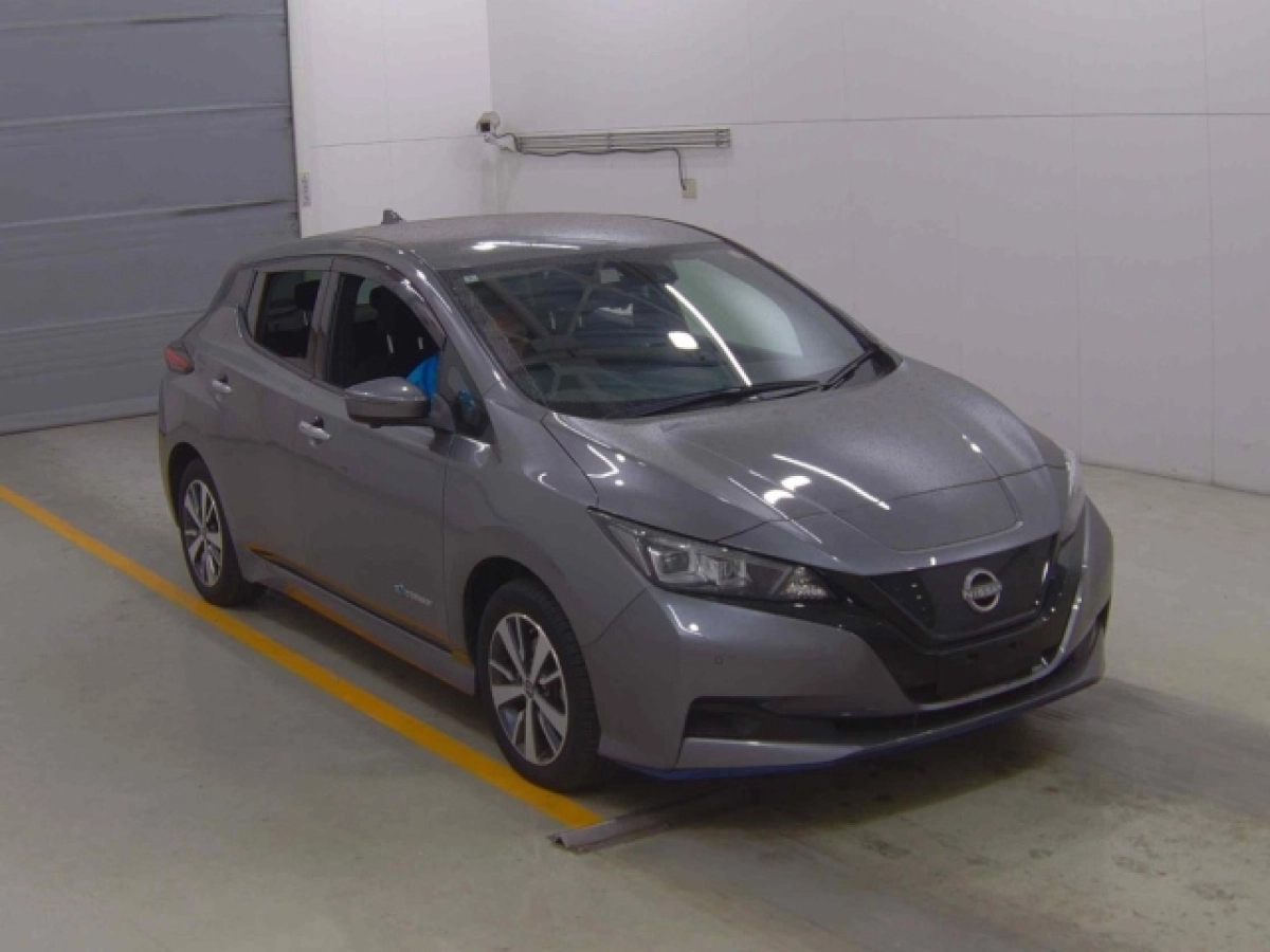 NISSAN LEAF ZE1 2022